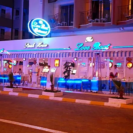 فندق Devamli *