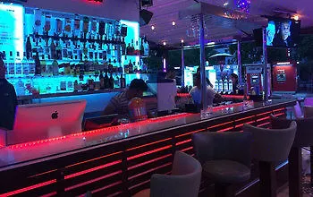 فندق Devamli